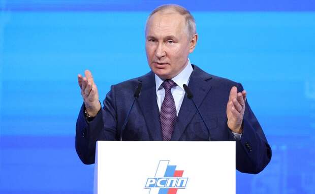 Путин поручил разработать индивидуальные программы развития для 10 регионов России