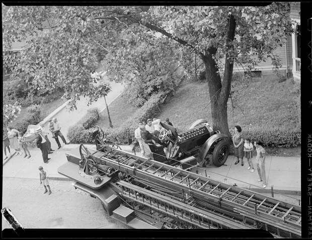 Подборка автомобильных аварий в Америке в 1930—1950 годах