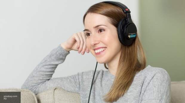Эксперты назвали самые популярные аудиокниги в России
