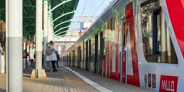 В павильоне Московских центральных диаметров дарят подарки. Фото: mos.ru