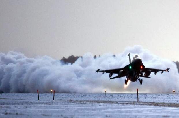 F-16