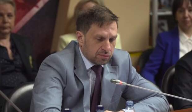 Депутат Кузнецов призвал экс-мэра Булавинова к ответу за закрытие детсада
