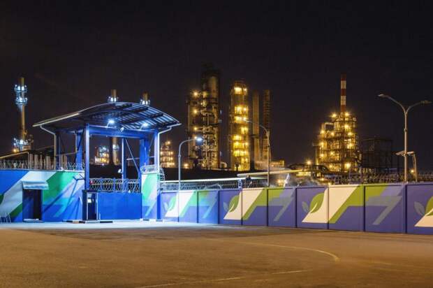 МНПЗ. Фото: media.gazprom-neft.ru