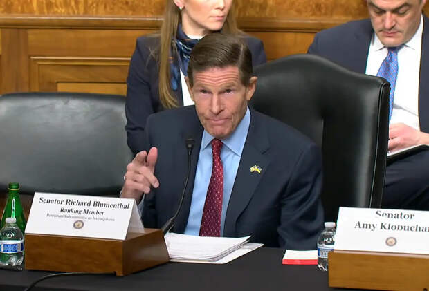 Автор «сокрушительных» санкций против РФ обвинил Трампа в нежелании их вводить