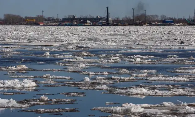 Ледоход в Архангельской области добрался до Верхней Тоймы