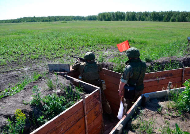 Мотострелки ЦВО на занятии в Кузбассе отработали задачи по уничтожению условного противника