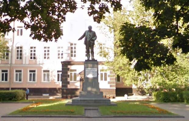 Таблички для памятников Петербурга обойдутся музею городской скульптуры в 6,6 млн