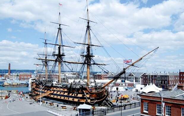 104-пушечный линейный корабль, флагман HMS Victory (1765). В наше время - музей в городе Портсмут. Фото: traveltimes.ru