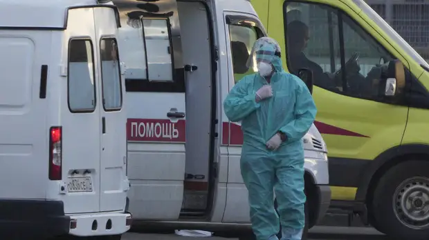 Терапевт Водовозов рассказал, когда нужно обращаться в скорую помощь при «омикроне»