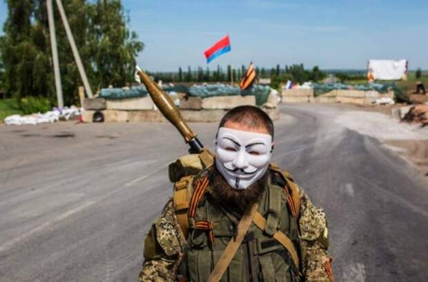 Славянск: Стрелков и диванные войска Славянск: Стрелков и диванные войска