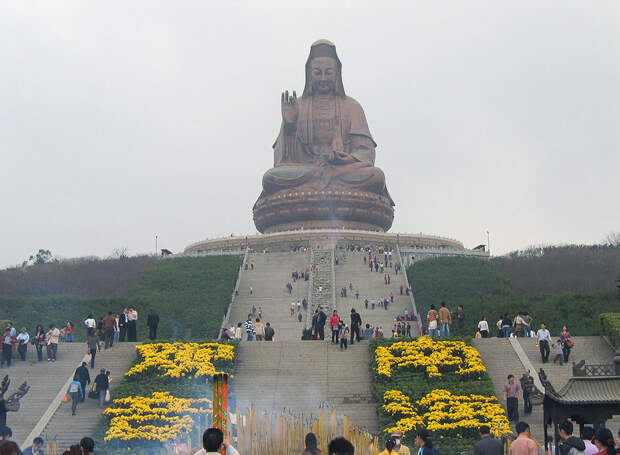 Статуя Гуаньинь в Китае