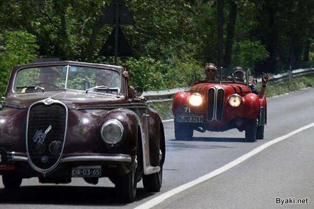 Mille Miglia легендарный авто пробег ретро автомобилей в Италии Mille Miglia легендарный авто пробег ретро автомобилей в Италии