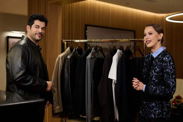 Вещи Бурака Озчивита с московской премьеры выставили на Авито