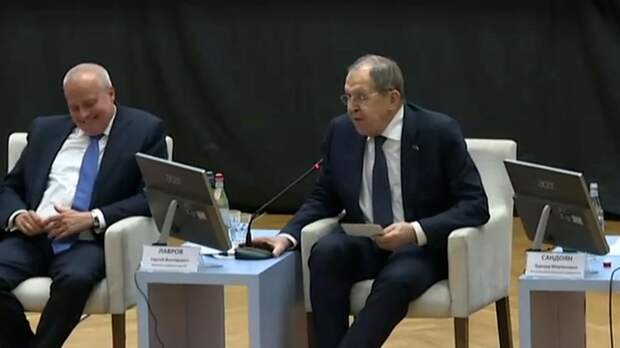 Лавров пошутил в «армянском» стиле на тему семейного положения