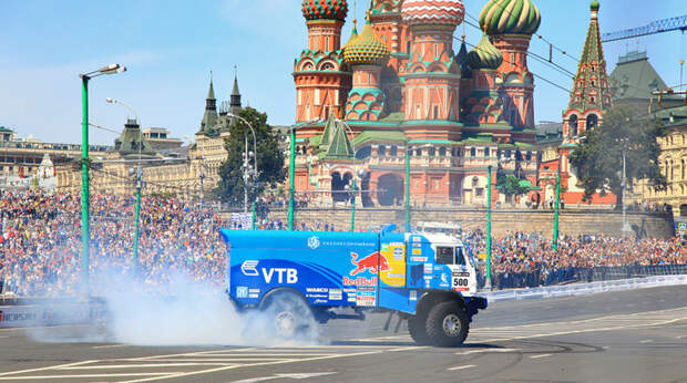 Moscow City Racing 2014: как жгли резину у стен Кремля - Фото 5