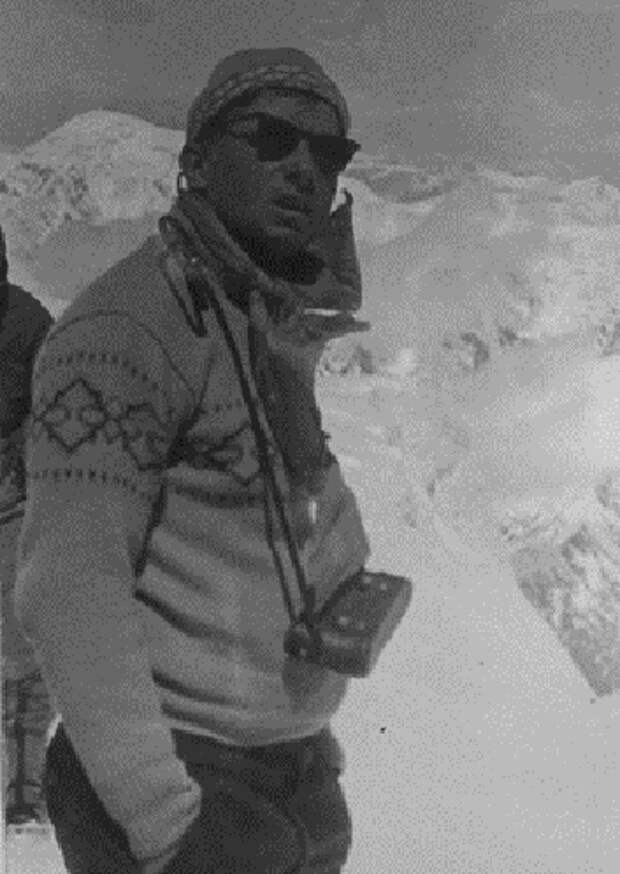 Тренер и руководитель Горьковской команды альпинистов, участник Великой отечественной войны Алексей Давыдов