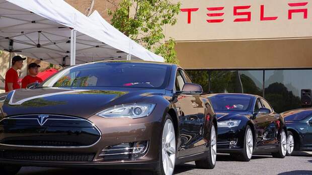 Автономные автомобили: большим преимуществом Tesla является не только технология, но и храбрость