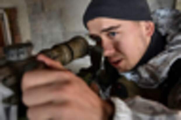 A member of the Ukrainian Armed Forces is seen at his position on the front line in Donetsk Region, Ukraine February 4, 2019. Picture taken February 4, 2019. REUTERS/Oleksandr Klymenko - RC1D90D3F6C0