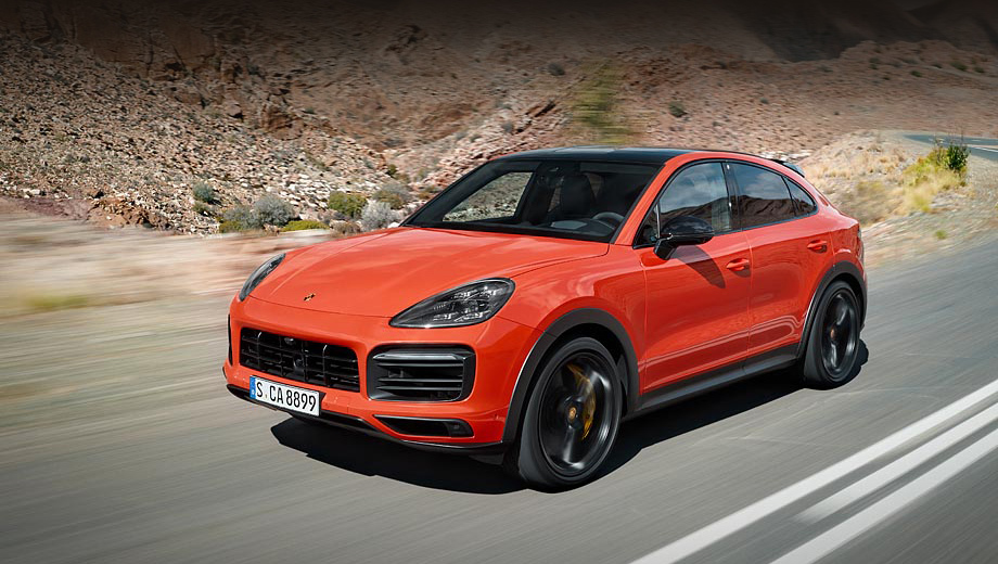 Porsche cayenne coupe,Porsche cayenne. Изначально казалось, что с обычным Кайеном версия Coupe расходится лишь начиная со средней стойки и далее. Но тут переделан весь колпак над салоном. Даже лобовое стекло на 20 мм ниже, чем у «просто» Кайена, а передние стойки более пологие.