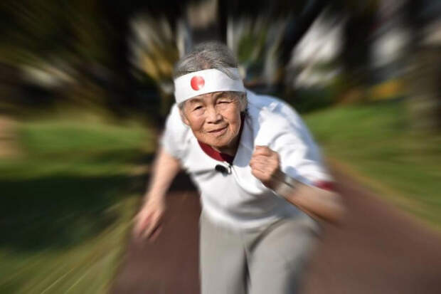 90-летняя бабушка удивляет всех своим мастерством фотографа