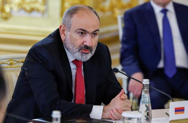 Никол Пашинян послал главу МИД Армении на встречу с Тихановской и признал Палестину
