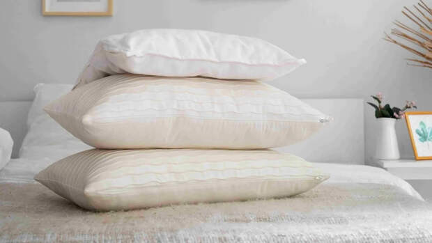 Как отбелить подушки от старых пятен можно за 30 минут без стирки