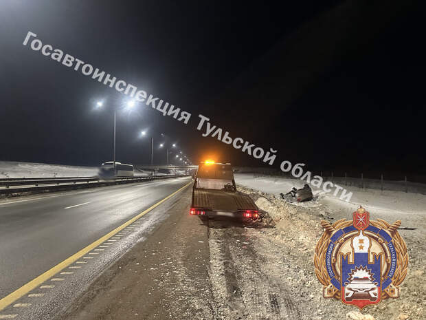 На трассе М-4 в Воловском районе перевернулся Volkswagen Polo