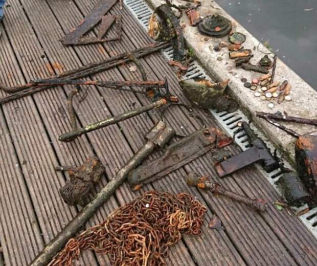 Шестилетняя девочка во время "магнитной рыбалки" выловила из реки 3 тысячи снарядов находка, открытие, патроны, полиция, расследование, рыбалка, снаряды, фото