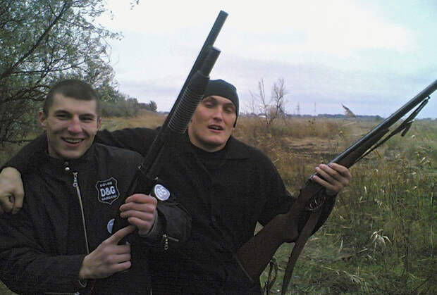 Сергей Карпенко (Рис-младший) — слева и Владимир Алексеев (Вова Беспредел) — справа