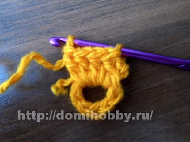 Чехол на табуретку вязаный крючком