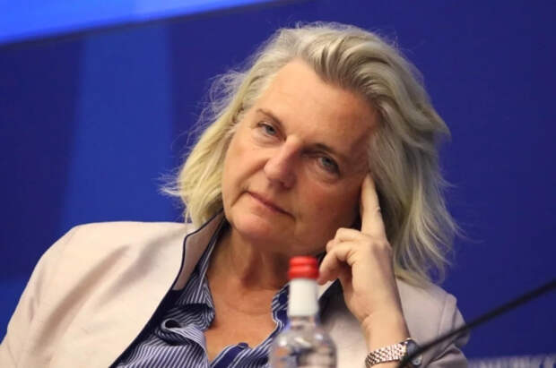 Кнайсль: Трамп за счет присоединения Гренландии хочет попасть в учебники