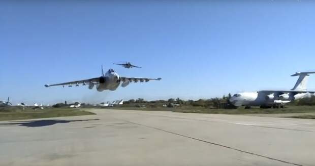 Эксперт оценил полет украинских Су-25 на сверхнизкой высоте