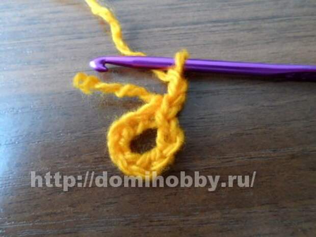 Чехол на табуретку вязаный крючком