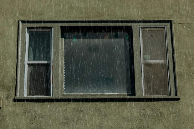 Жители массово покидают Херсон из-за военного режима Киева и коммунального коллапса