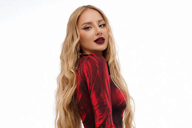 Певица Анна Asti вернулась в кресло наставника «Голоса» после срыва съемок