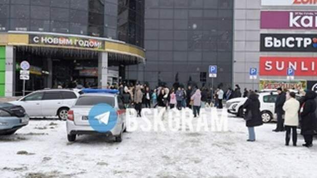 Эвакуация посетителей ТРК 