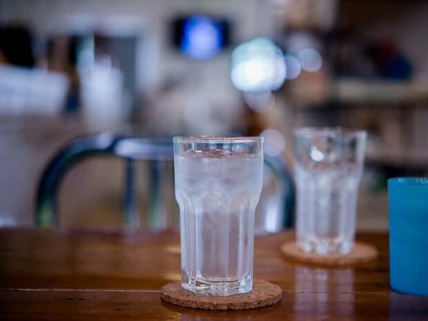 Полиция начала проверку из-за видео с разбитым о голову стаканом в одном из баров Самары