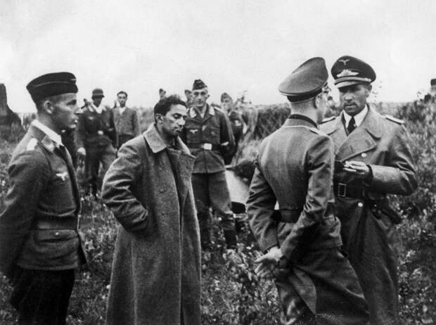 Yakov Dzhugashvili, 1941