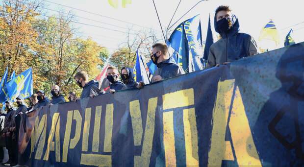 Победным маршем: на Украине почтили память боевиков УПА*