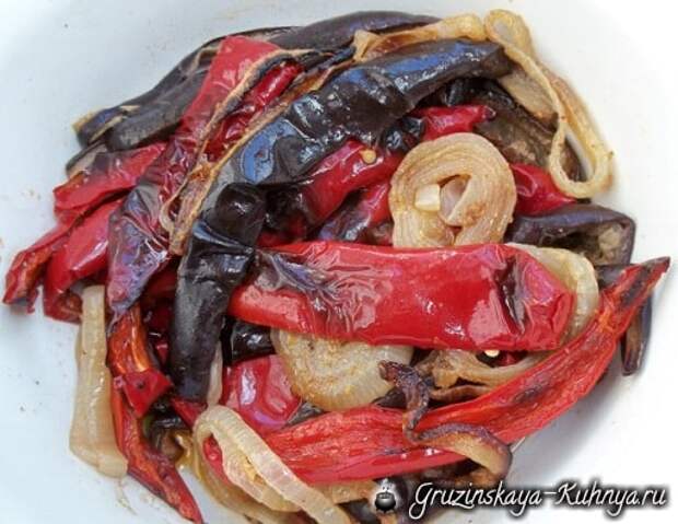 zapechennyie-ovoshhi-v-mayoneznom-souse-po-gruzinski-3