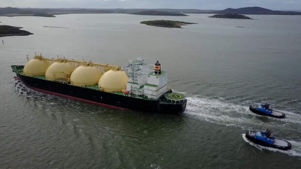 Во Франции назвали саморазрушением запрет Евросоюза на поставку российского СПГ