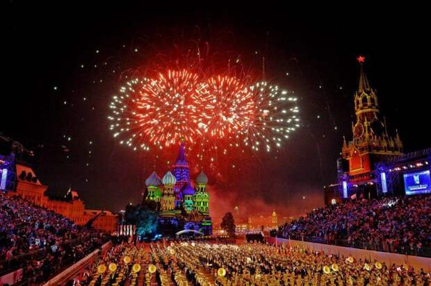 Москва. Фейерверк. Фото из архива