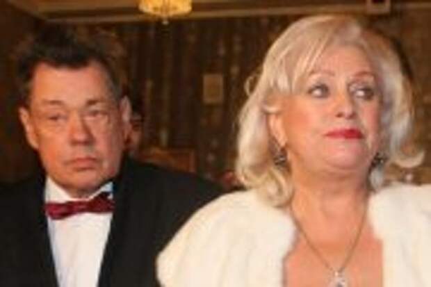 Арт: «У Коли может быть много жен!»: За что гнобила Людмилу Поргину мама Николая Караченцова