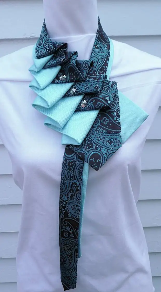 колетто (украшения из мужского галстука)