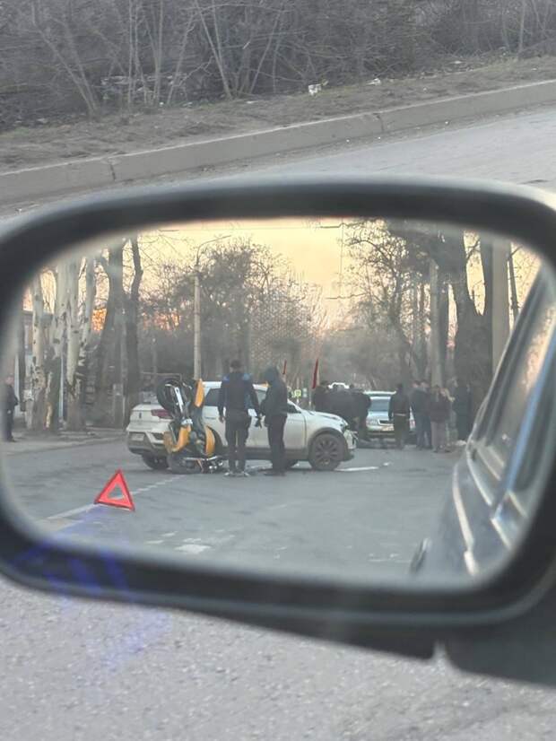 на Мирном разложился мотоциклист