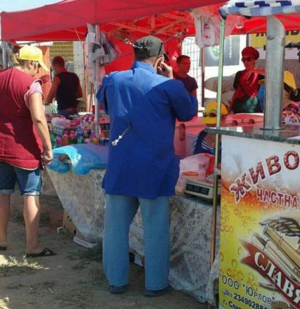 Работа шашлычника всегда связана с огромным риском Работа шашлычника всегда связана с огромным риском прикол, шашлык, юмор