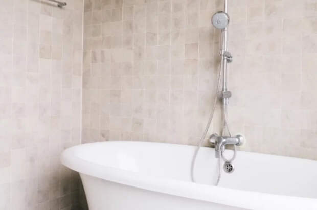 Дизайнеры назвали пять альтернатив вышедшему из моды кафелю для ванной