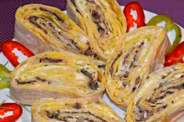 Рулет из лаваша с консервированной горбушей