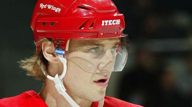 В Америке 90-х русским приходилось защищать самих себя! Великого Федорова в НХЛ доводили до дисквалификаций