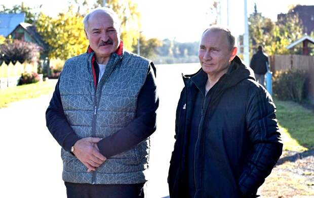 Тонкий расчет: в Германии объяснили, почему Путин не станет вмешиваться в ситуацию в Беларуси Тонкий расчет: в Германии объяснили, почему Путин не станет вмешиваться в ситуацию в Беларуси